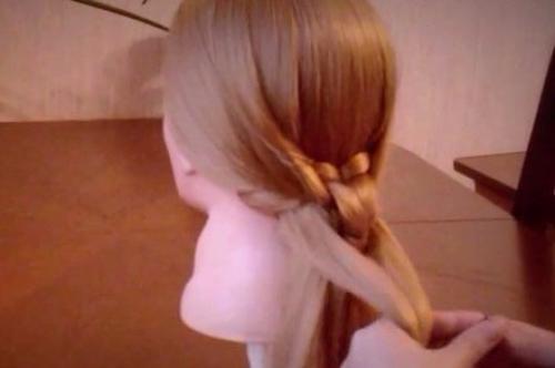 Простая прическа Коса с Резинками (пошаговый урок). 05