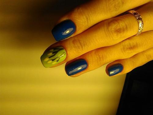 Критику, пожалуйста.  Работаю год, после курсов. 05