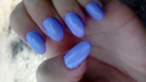 Ногти мне нарастил мастер, который работает. 01