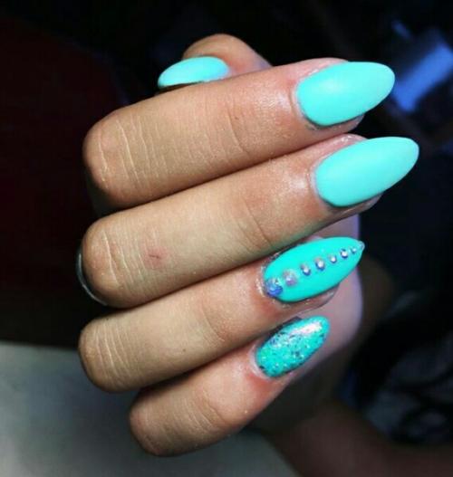 Доброе утро!  Искала мастера, наткнулась на знакомую которая занимается ноготками. 05